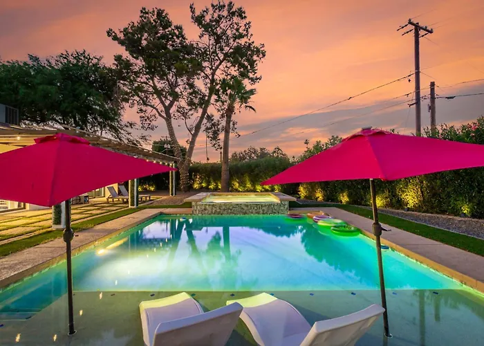 New Windsor Modern Retreat Pool Volleyball Holiday home Scottsdale