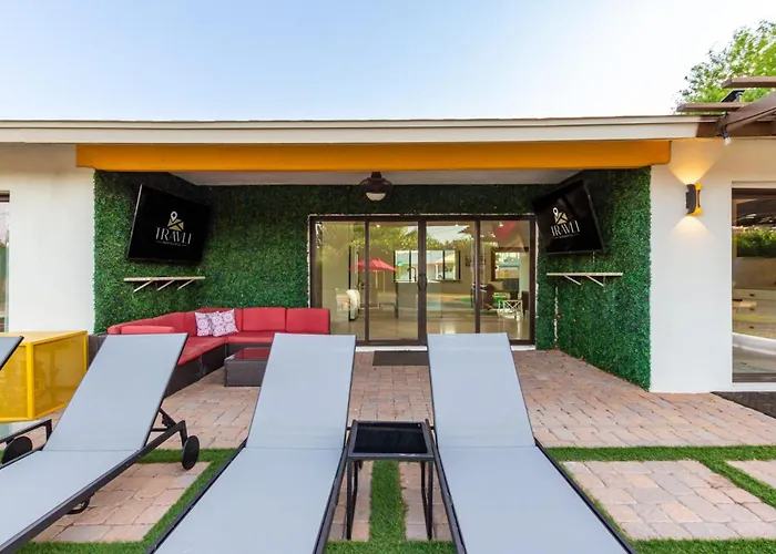 New Windsor Modern Retreat Pool Volleyball *