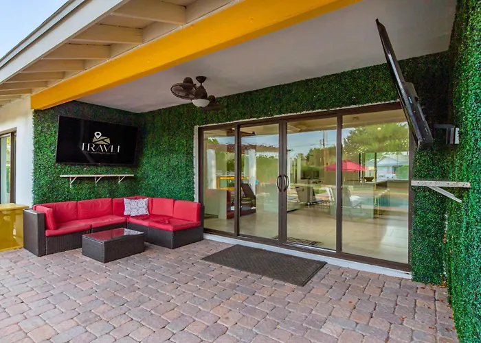 Holiday home New Windsor Modern Retreat Pool Volleyball Scottsdale