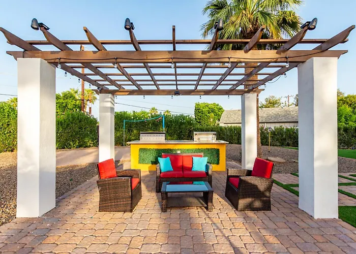New Windsor Modern Retreat Pool Volleyball * Scottsdale